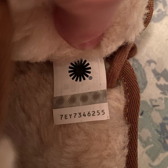 SOLD AUTHENTIC UGG NEUMEL SIZE 8 - Picture 4 of 5